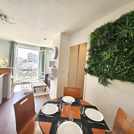 Apartment T2 Neuf - Centre - Parking Supp *