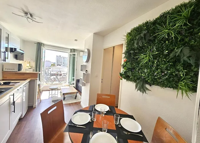 Apartment T2 Neuf - Centre - Parking Supp *